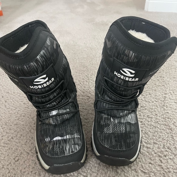 Snow boots, worn twice - Picture 1 of 4